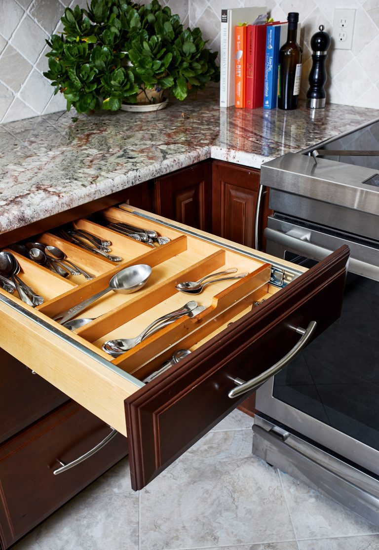 kitchen drawer organizer with adjustable dividers