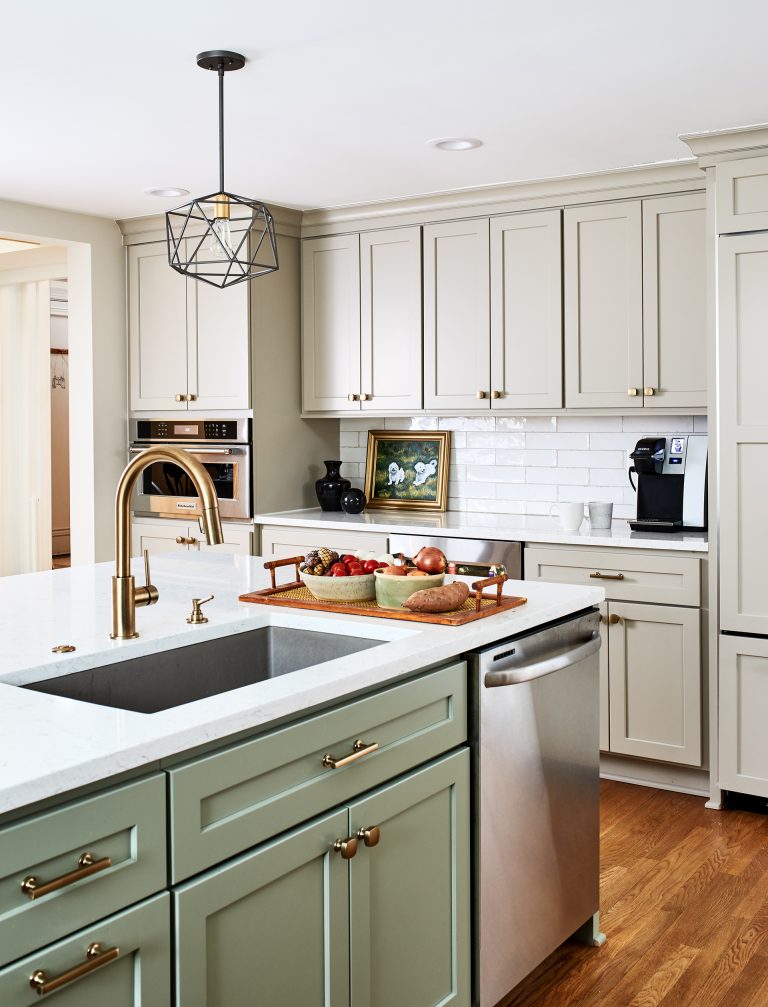 Case remodeling kitchen island with sink and dishwasher