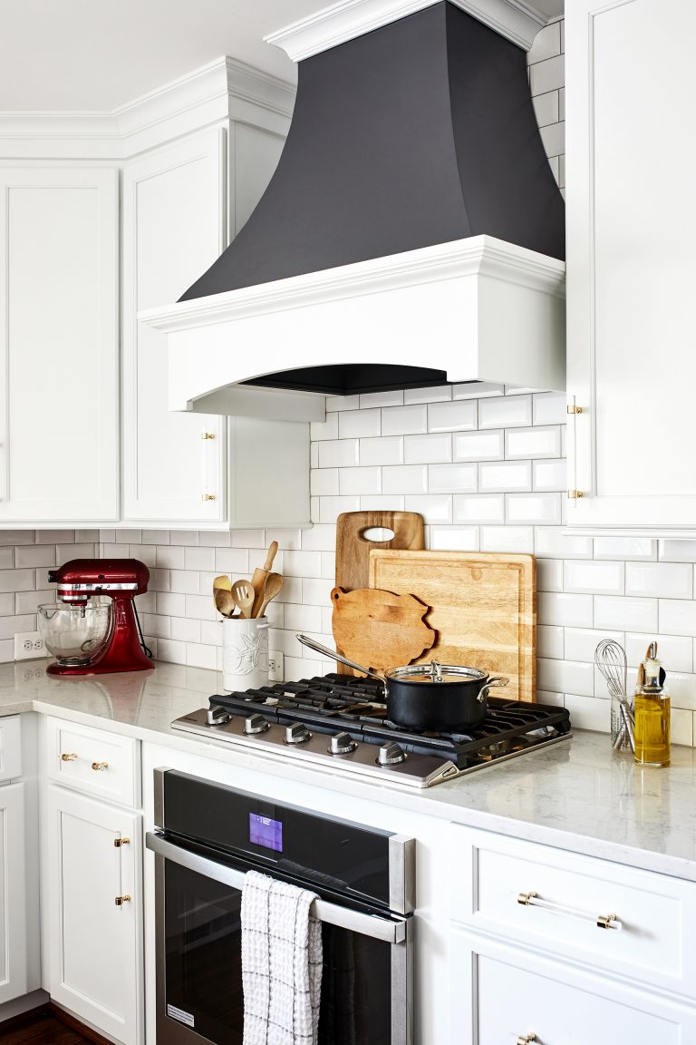 black and white range hood canopy with black and white 5 burner gas stove