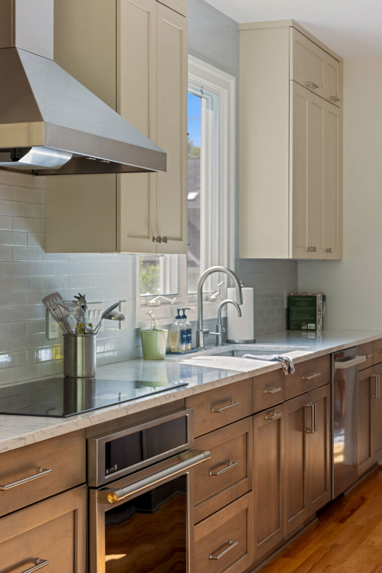 Classic Kitchen Remodel by Case Architects & Remodelers project photo 9